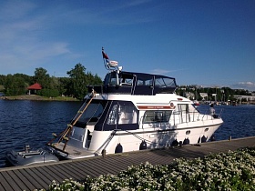 Шведская флайбриджевая яхта Storebro commander 410, полн.компл.