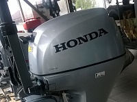 Лодочный мотор Honda BF15 (почти новый)))