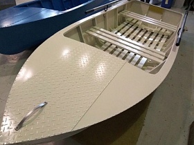Клепаная лодка из дюралюминия собственного изготовления