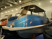 Моторный катамаран "Explorer"