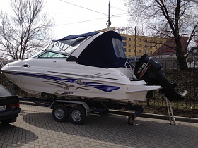 Продаю катер Fibrafort Focker 255, год постройки 2010, Бразилия. Куплен у официального дилера в России в 2012 г. Полных три сезона на воде. Двигатель SUZUKI 300 л.с., заправка только 98 бензин. Длина — 7.35 м. Ширина — 2.67 м. Осадка — 0.37 м. Ежегодная п