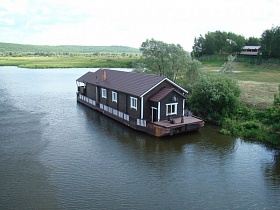 Плавучий дом (Дебаркадер)